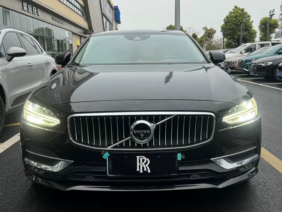 Volvo S90