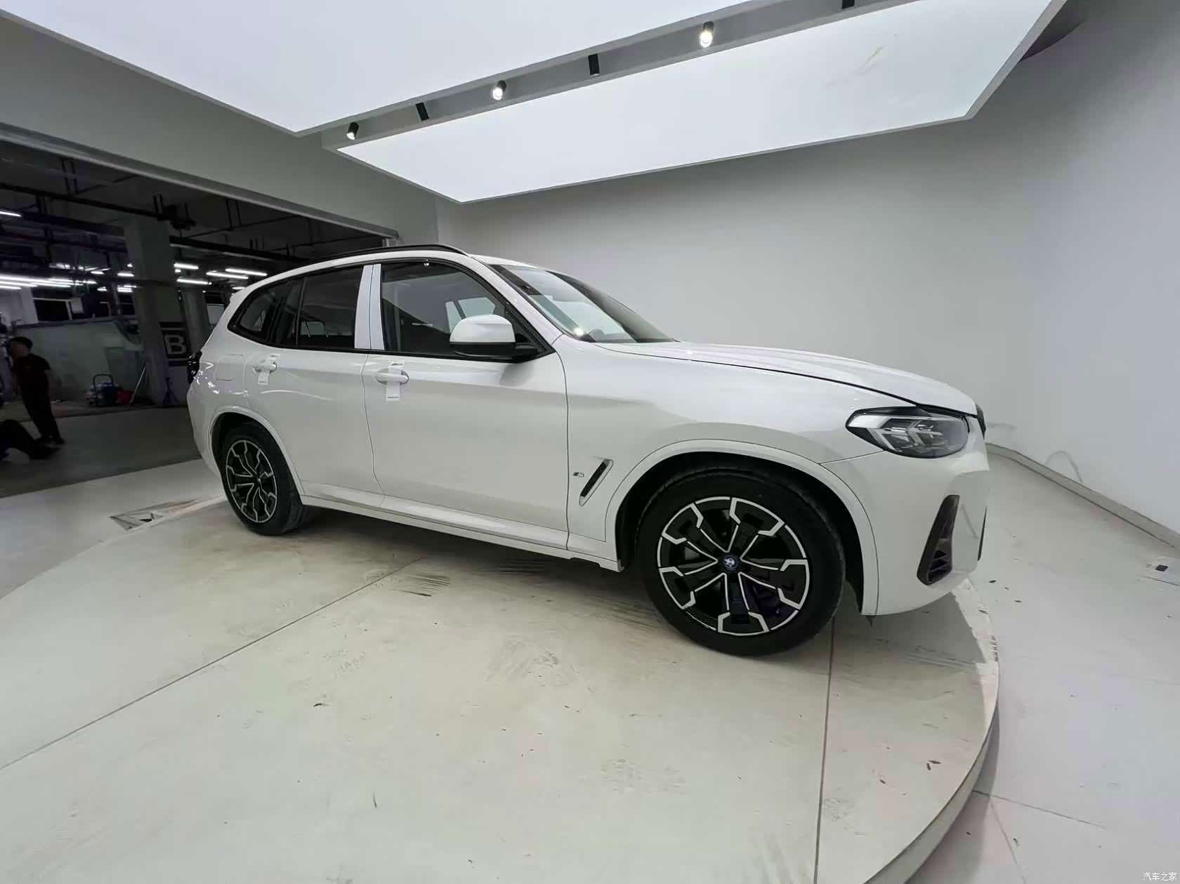 BMW iX3, 2023 26