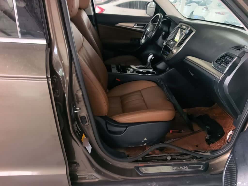 Changan CS95, 2017 25