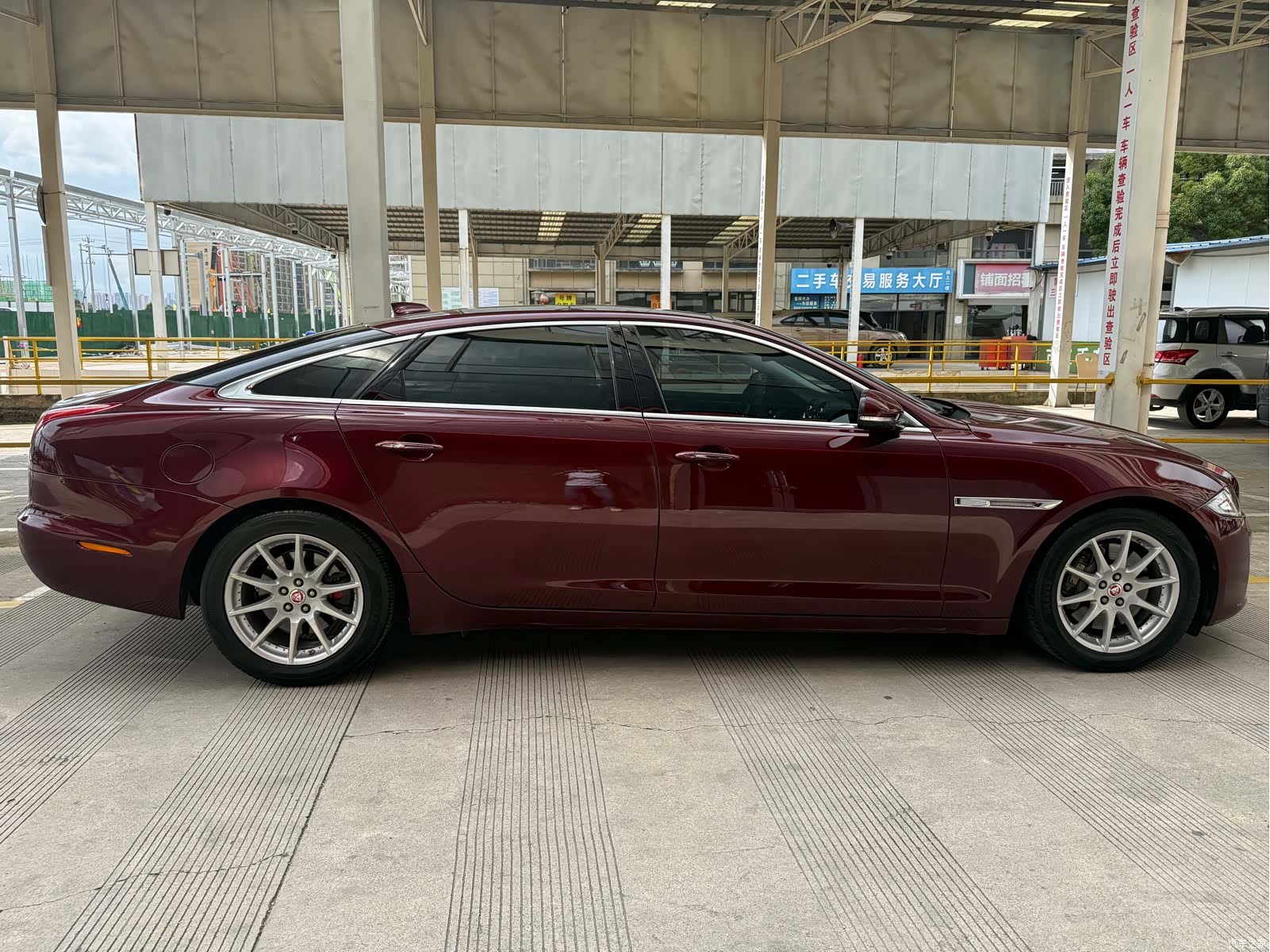 Jaguar XJ, 2018 7