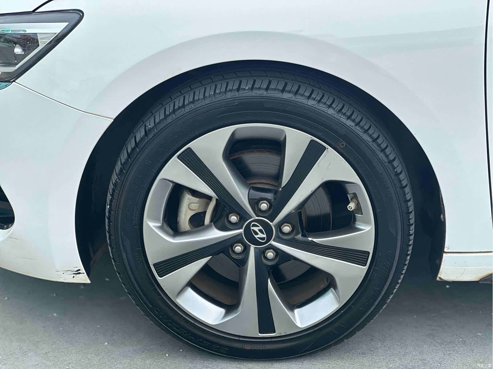 Hyundai Lafesta, 2021 11