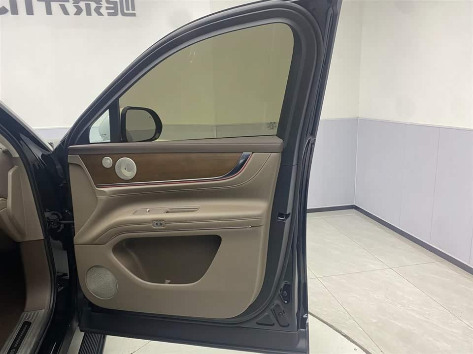 AITO Ask the world M9