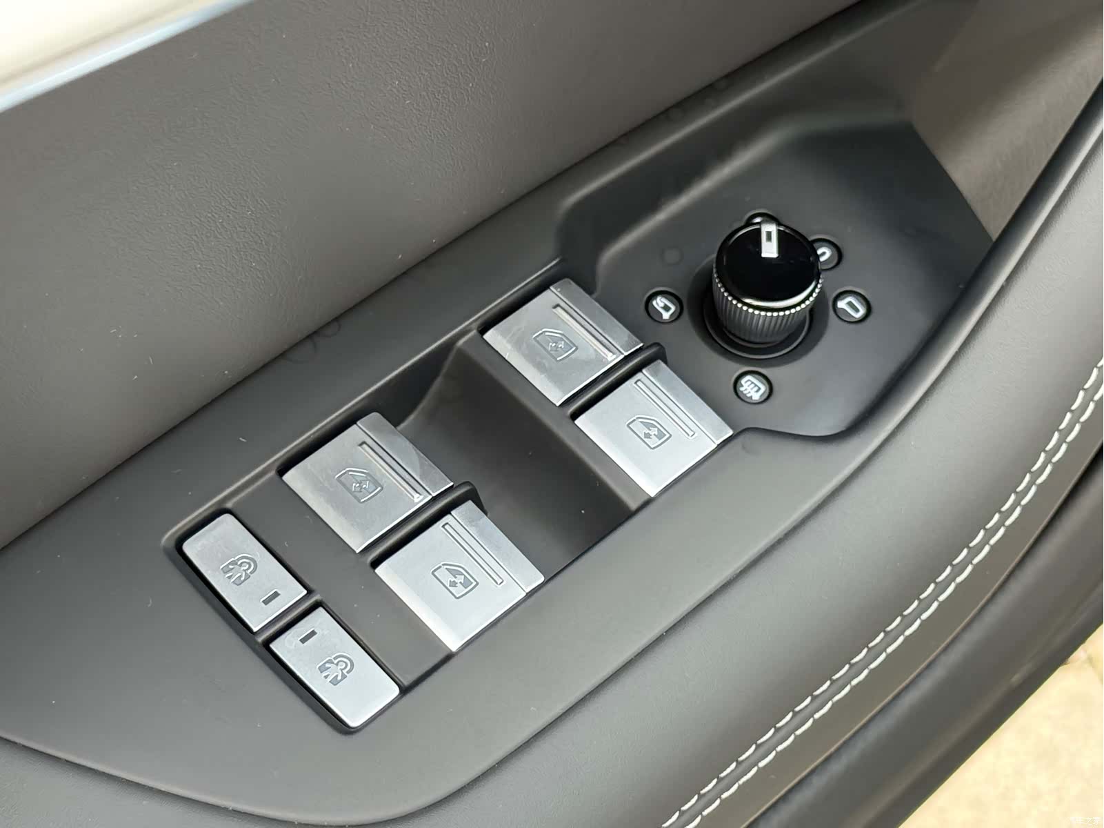 Audi A6L, 2025 13