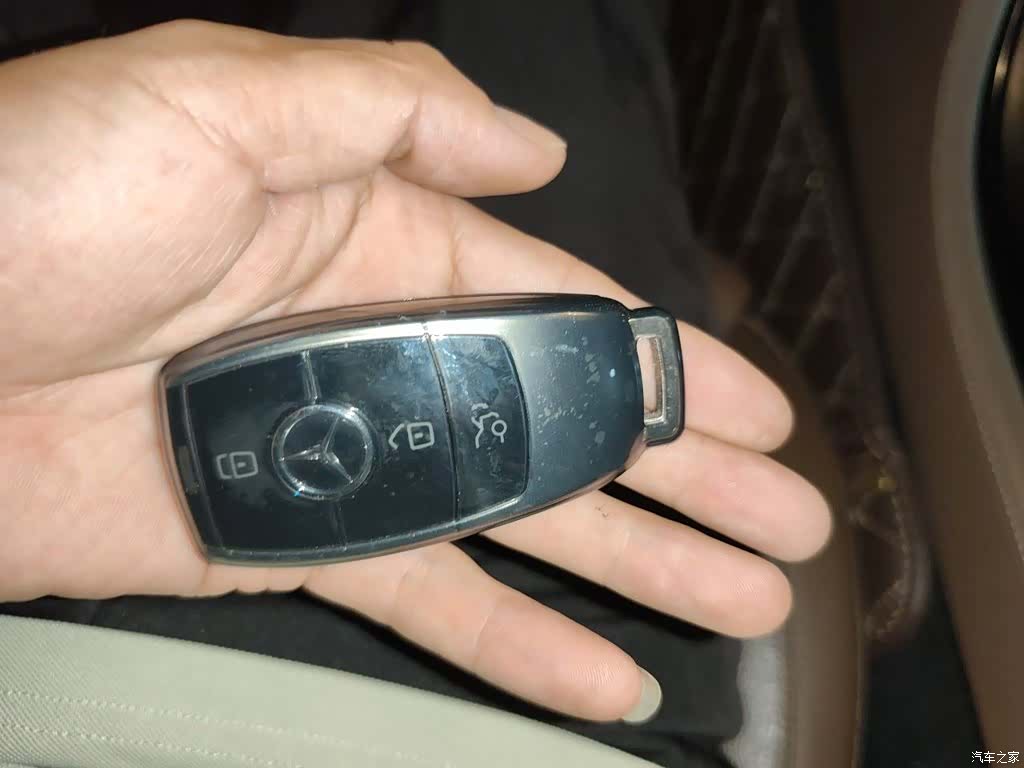 Mercedes-Benz E-Class, 2019 9