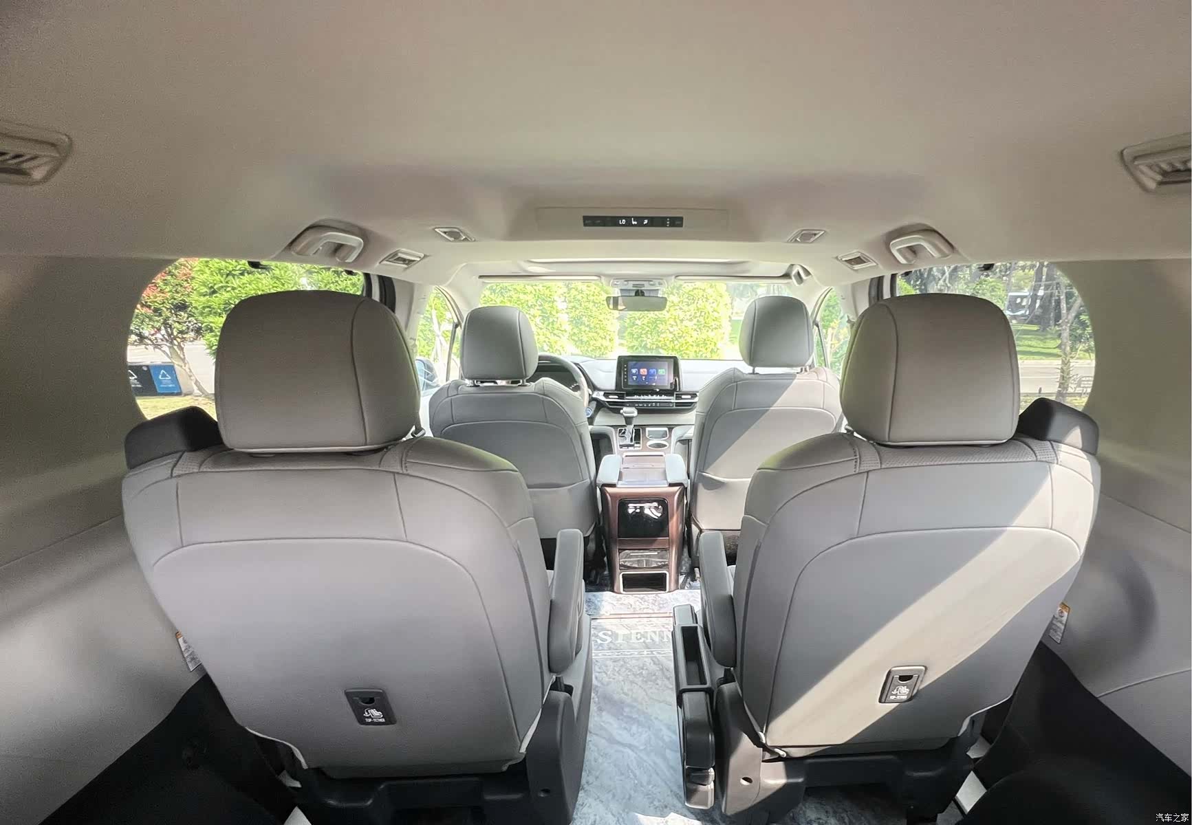 Toyota Sienna, 2023 16