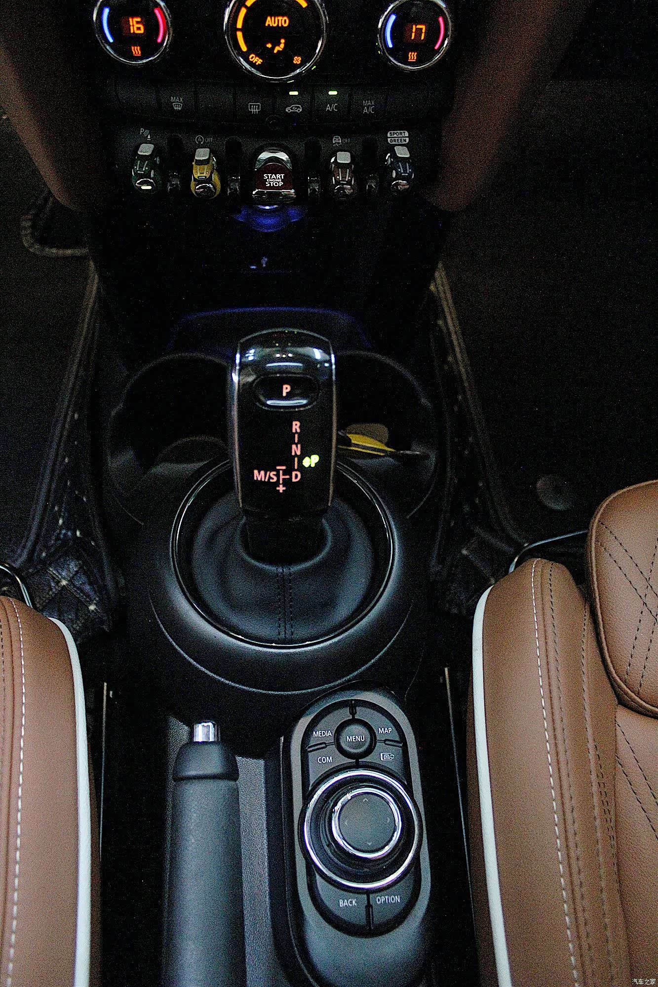 Mini Cooper, 2024 14