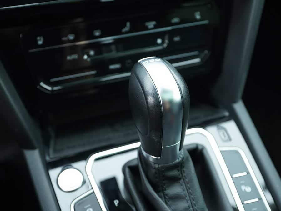 Volkswagen CC 2023, фото 8