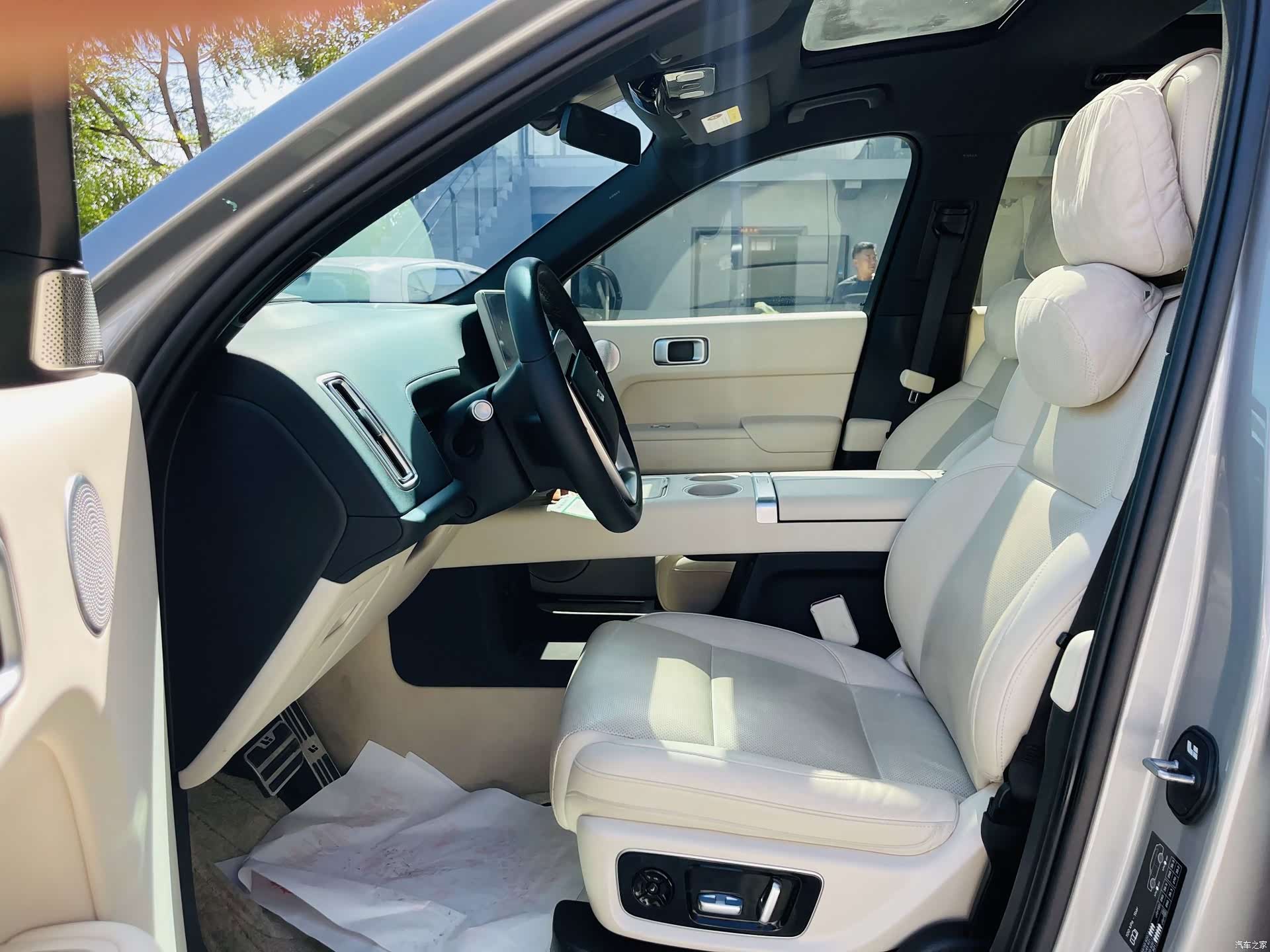 Li Auto L8, 2023 все фото