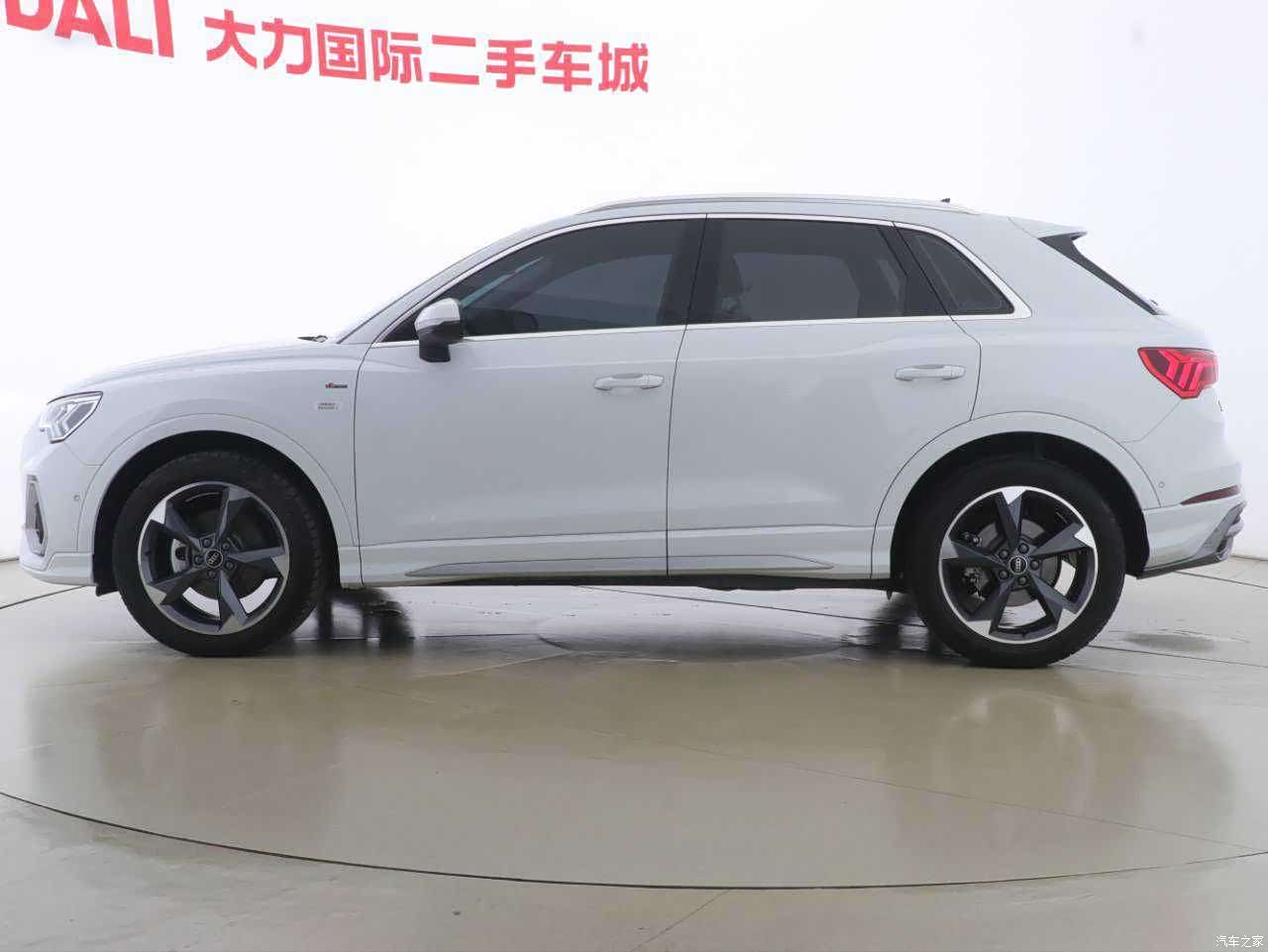 Audi Q3, 2023 10