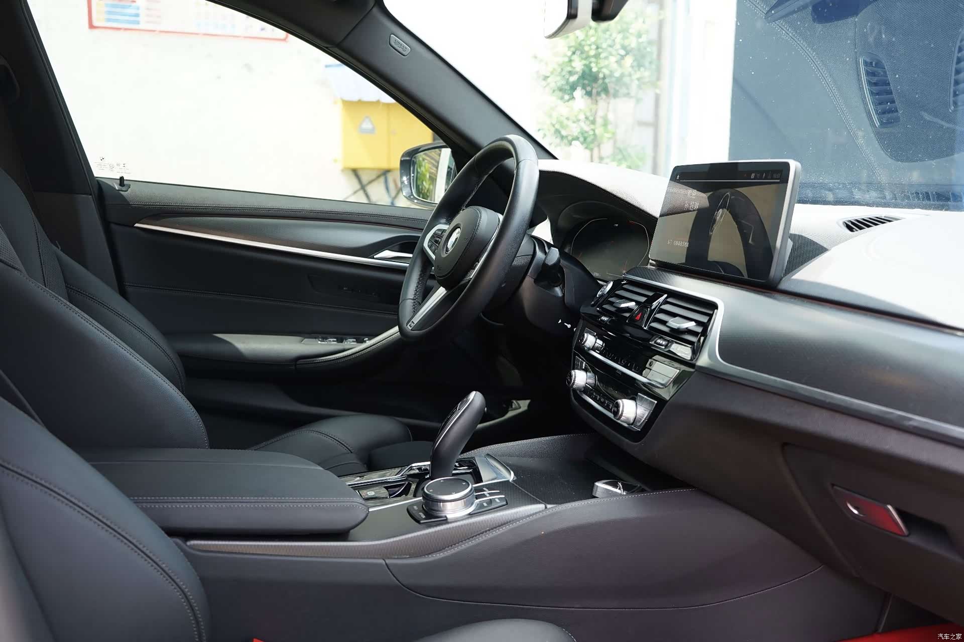 BMW 5 Series, 2022 13