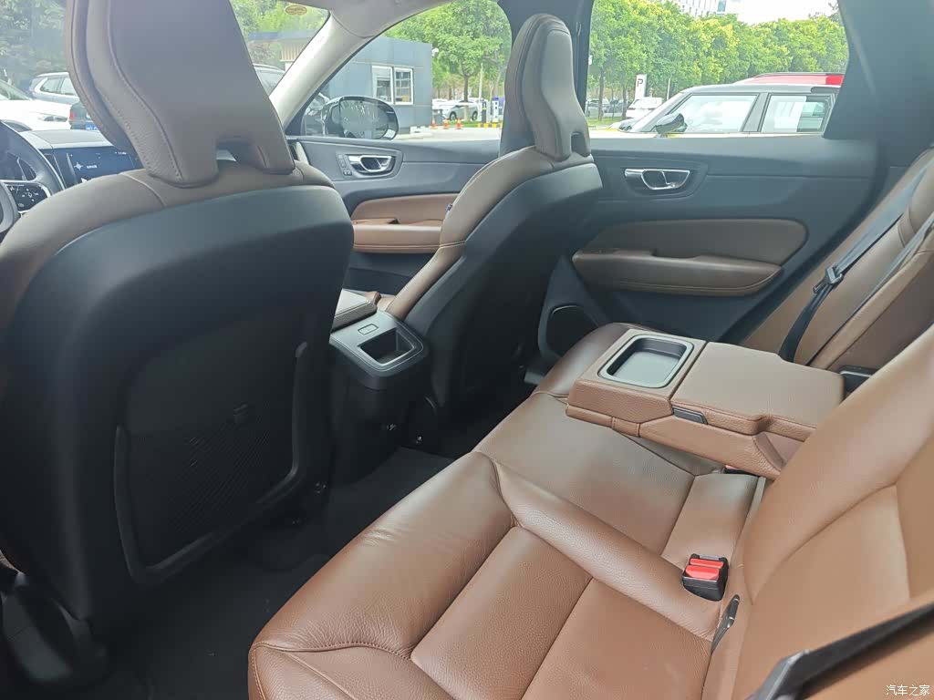 Volvo XC60, 2020 8