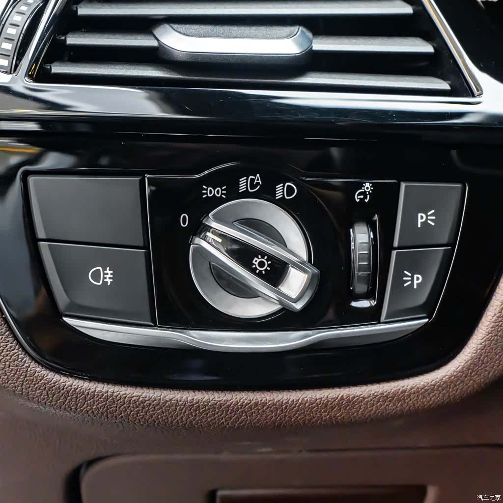 BMW 5 Series, 2022 15