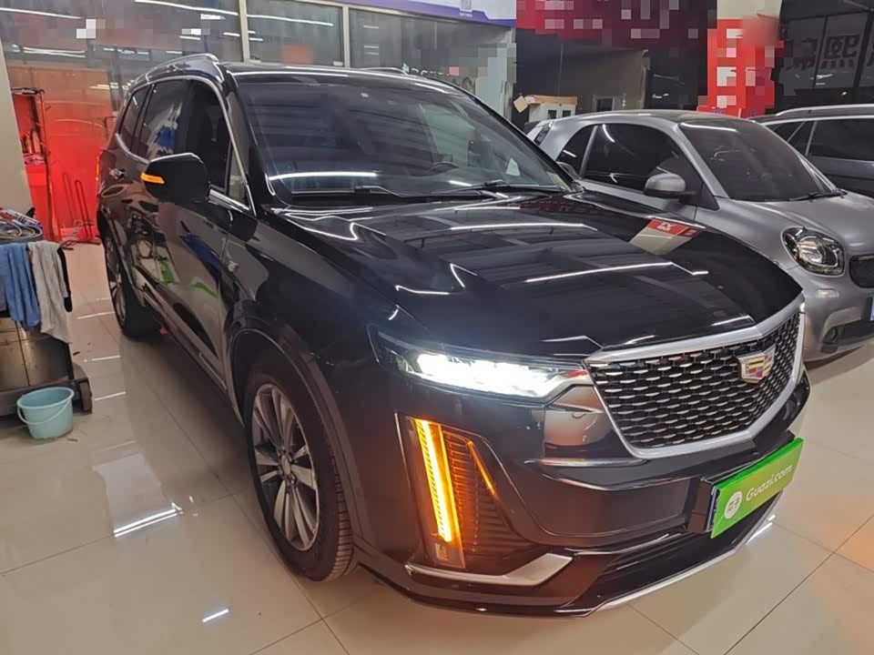 Cadillac XT6