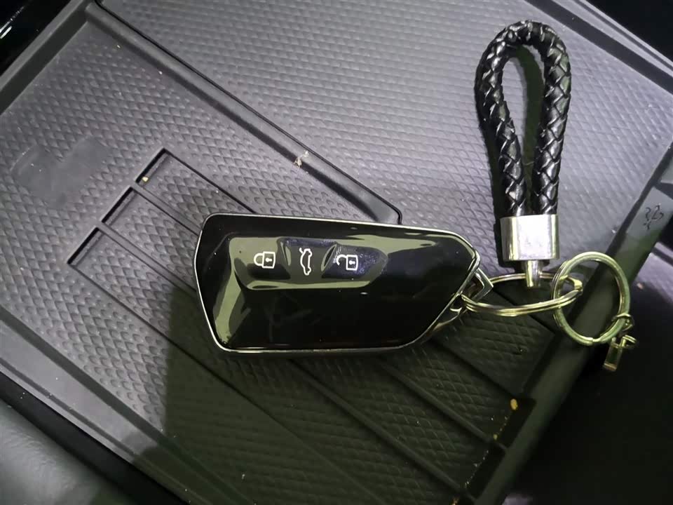 Volkswagen With the crowd 06