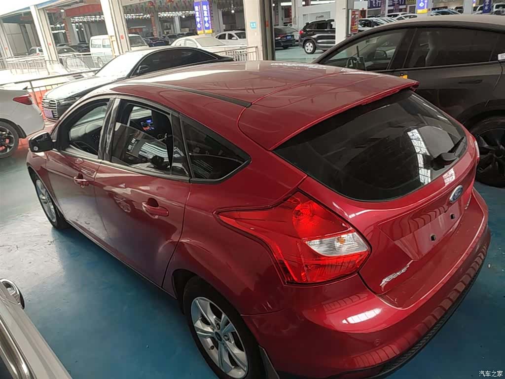 Ford Focus, 2015 4