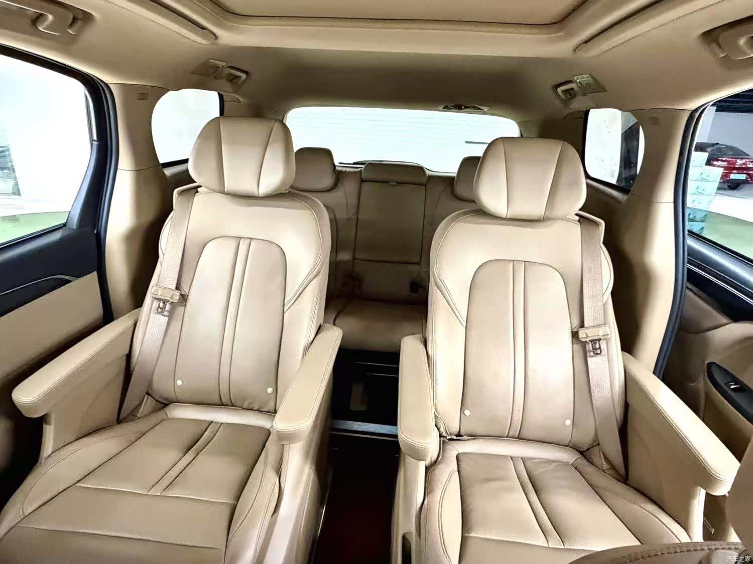 Buick GL8, 2020 10