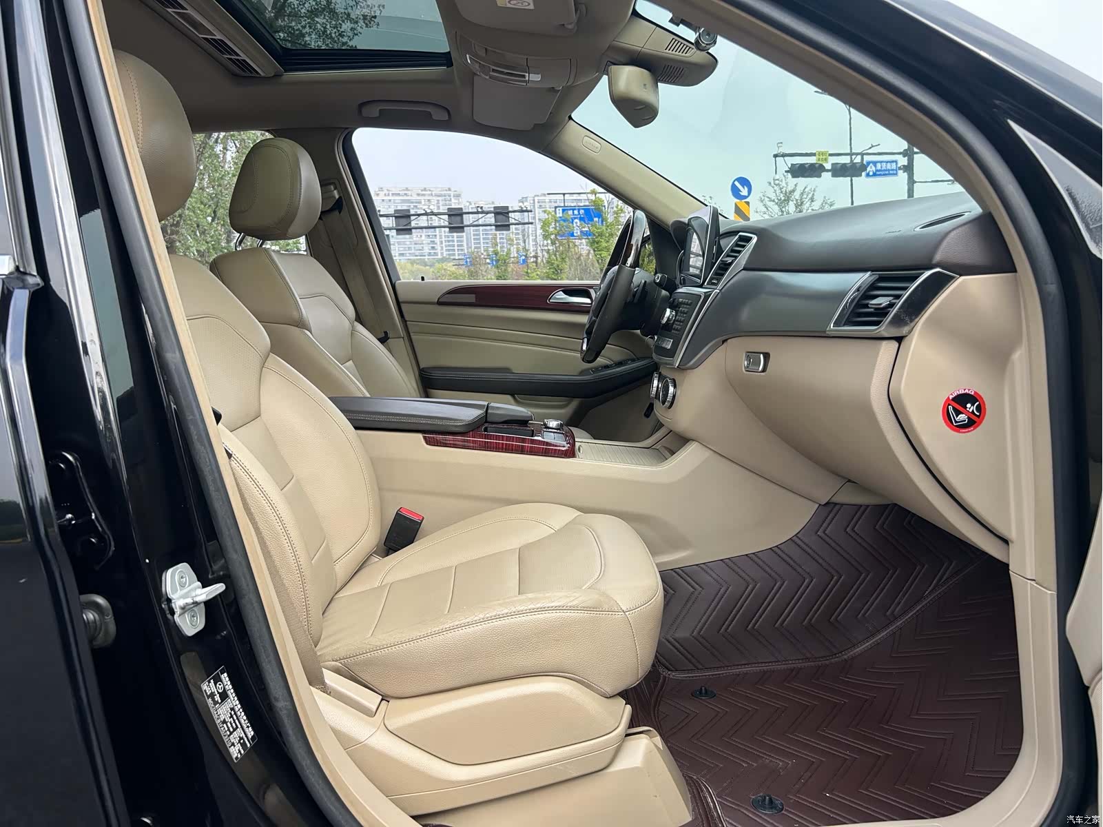 Mercedes-Benz M-Class, 2015 11