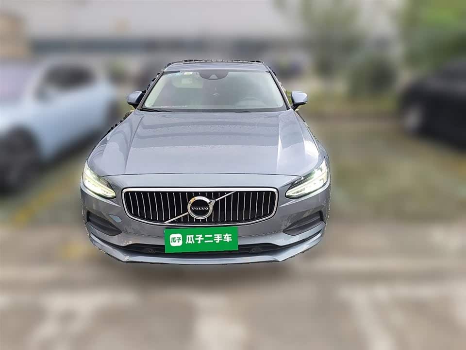 Volvo S90