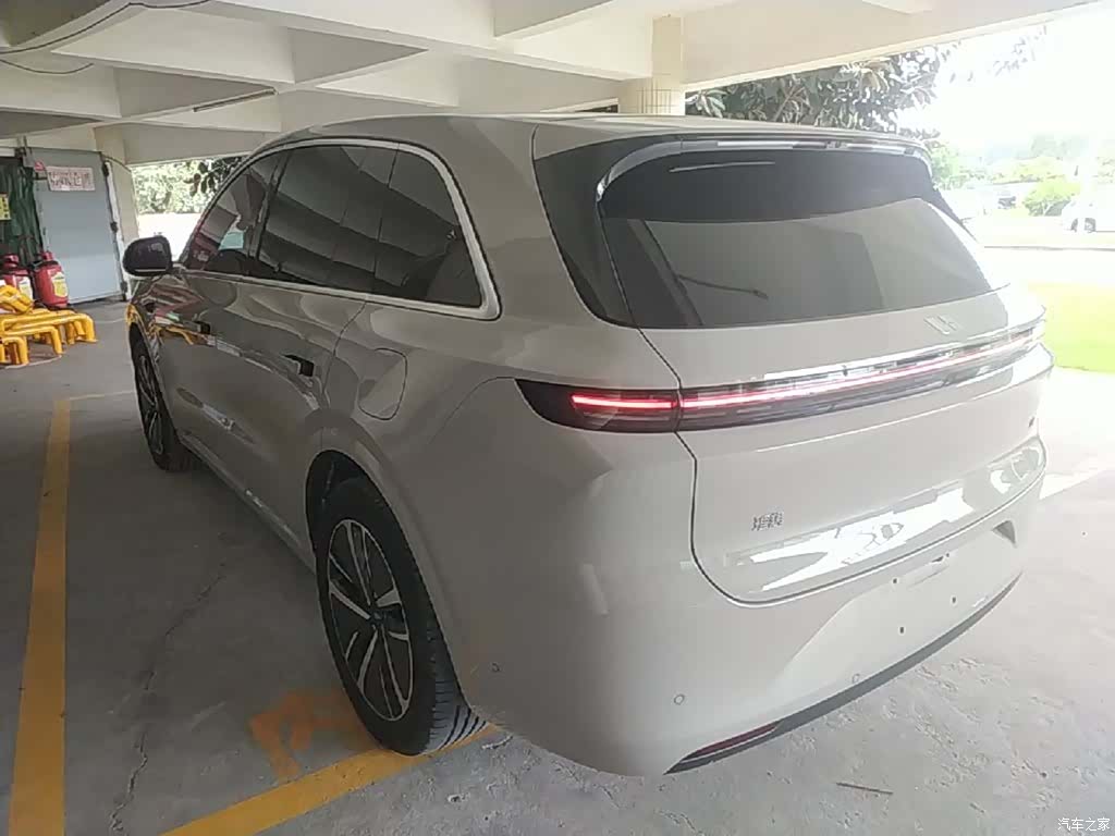 Li Auto L6, 2025 все фото