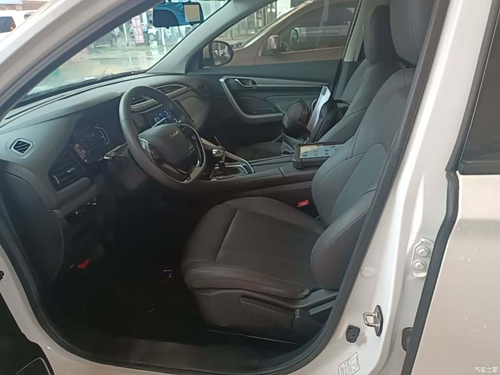 DongFeng AX7, 2021 15