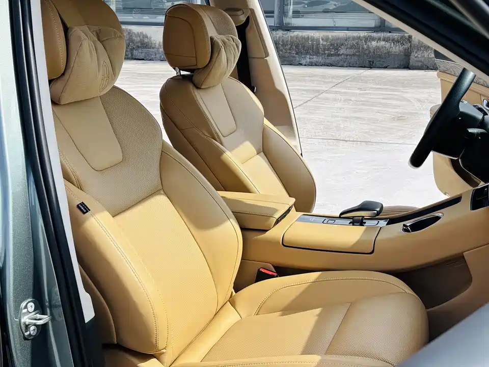 AITO Ask the world M5