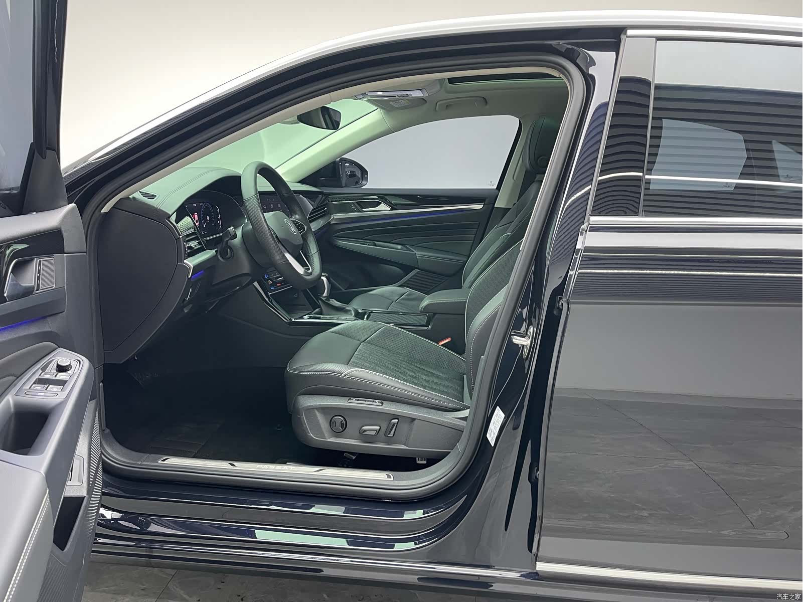 Volkswagen Passat, 2022 16
