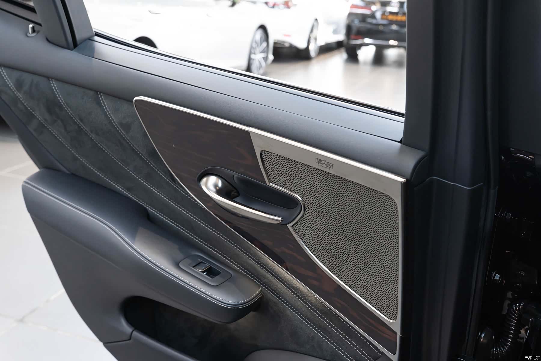 Lexus LS, 2022 18