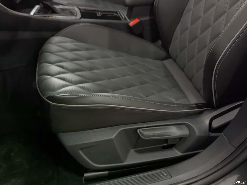 Volkswagen Sagitar, 2022 20