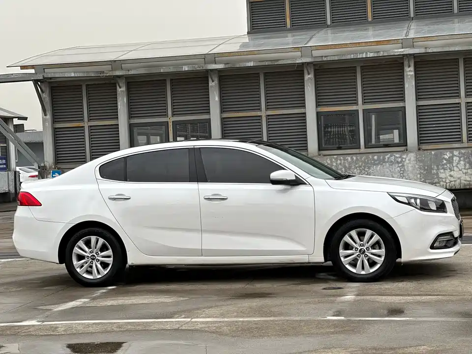 Kia K4