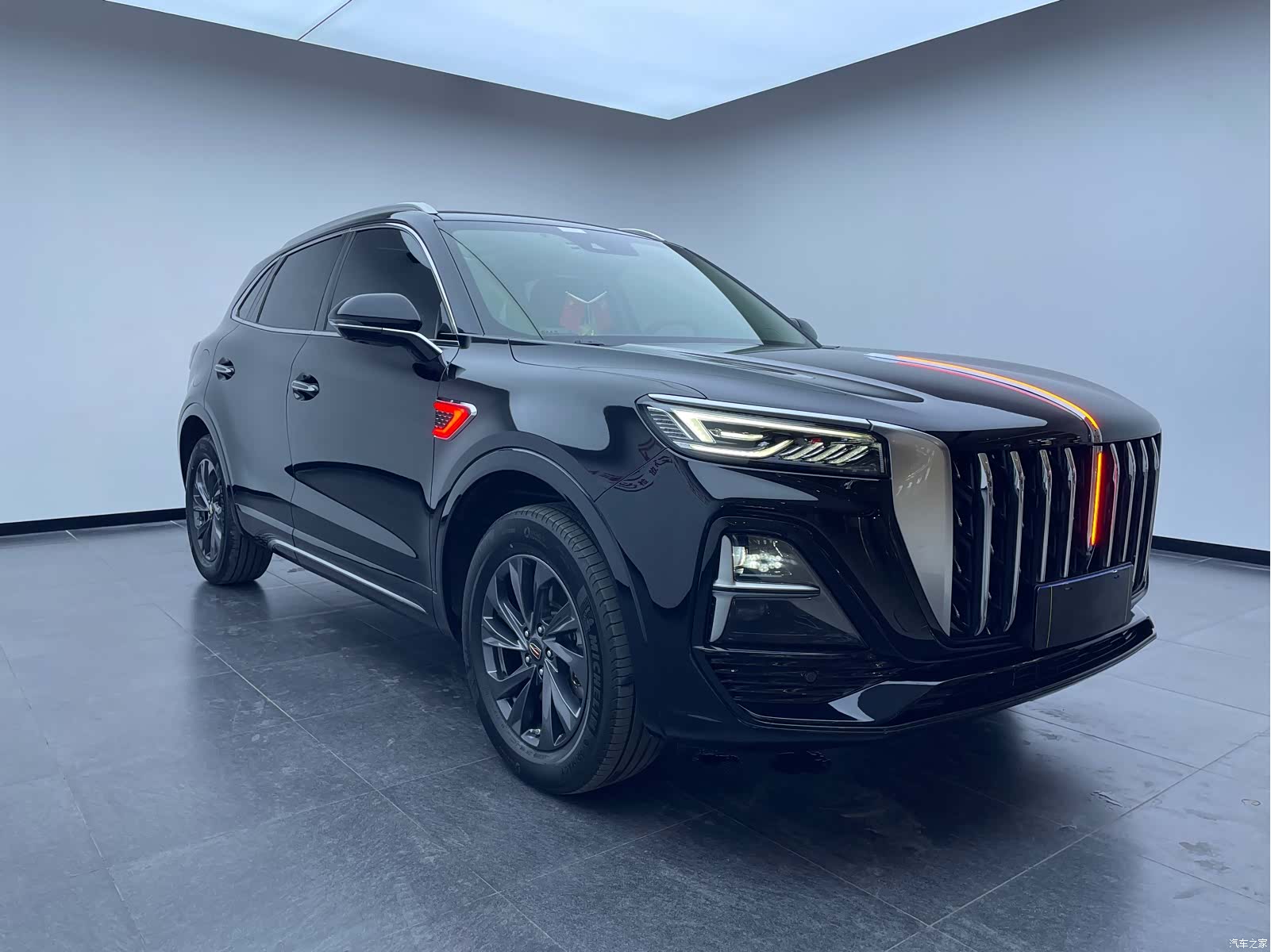 Hongqi HS5, 2023 3