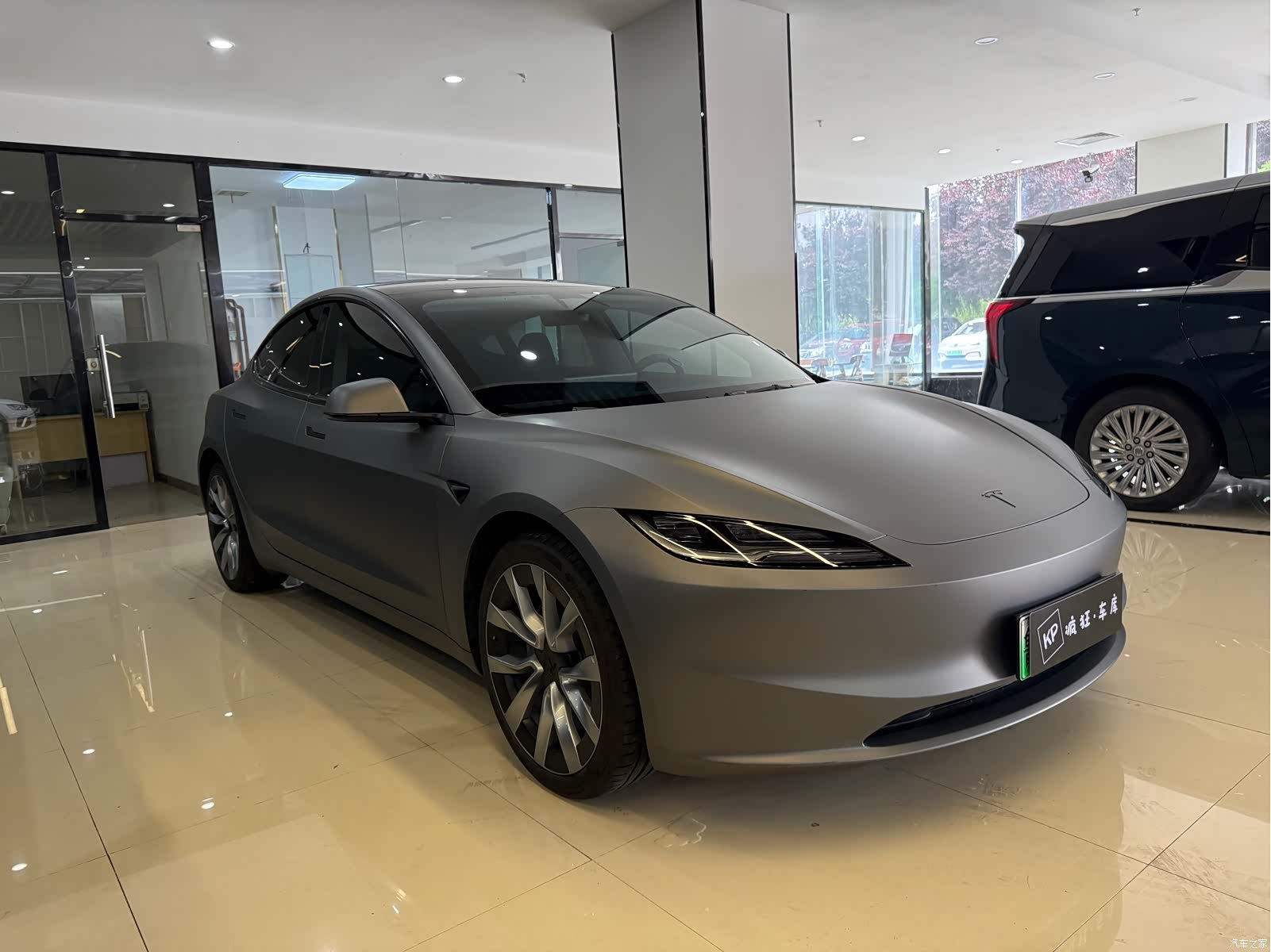 Tesla Model 3, 2024 4