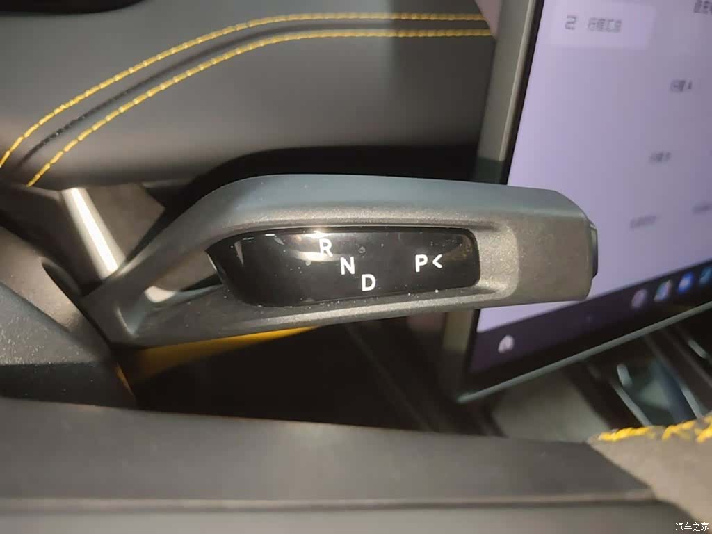 Xiaomi SU7, 2025 10