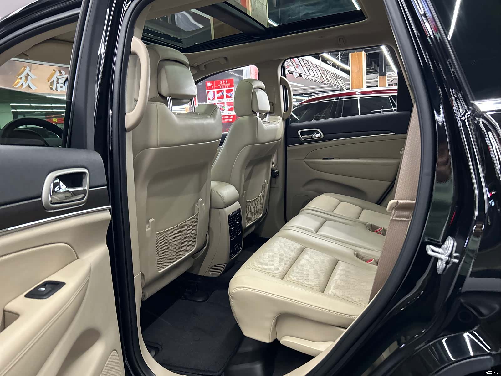 Jeep Grand Cherokee, 2018 12