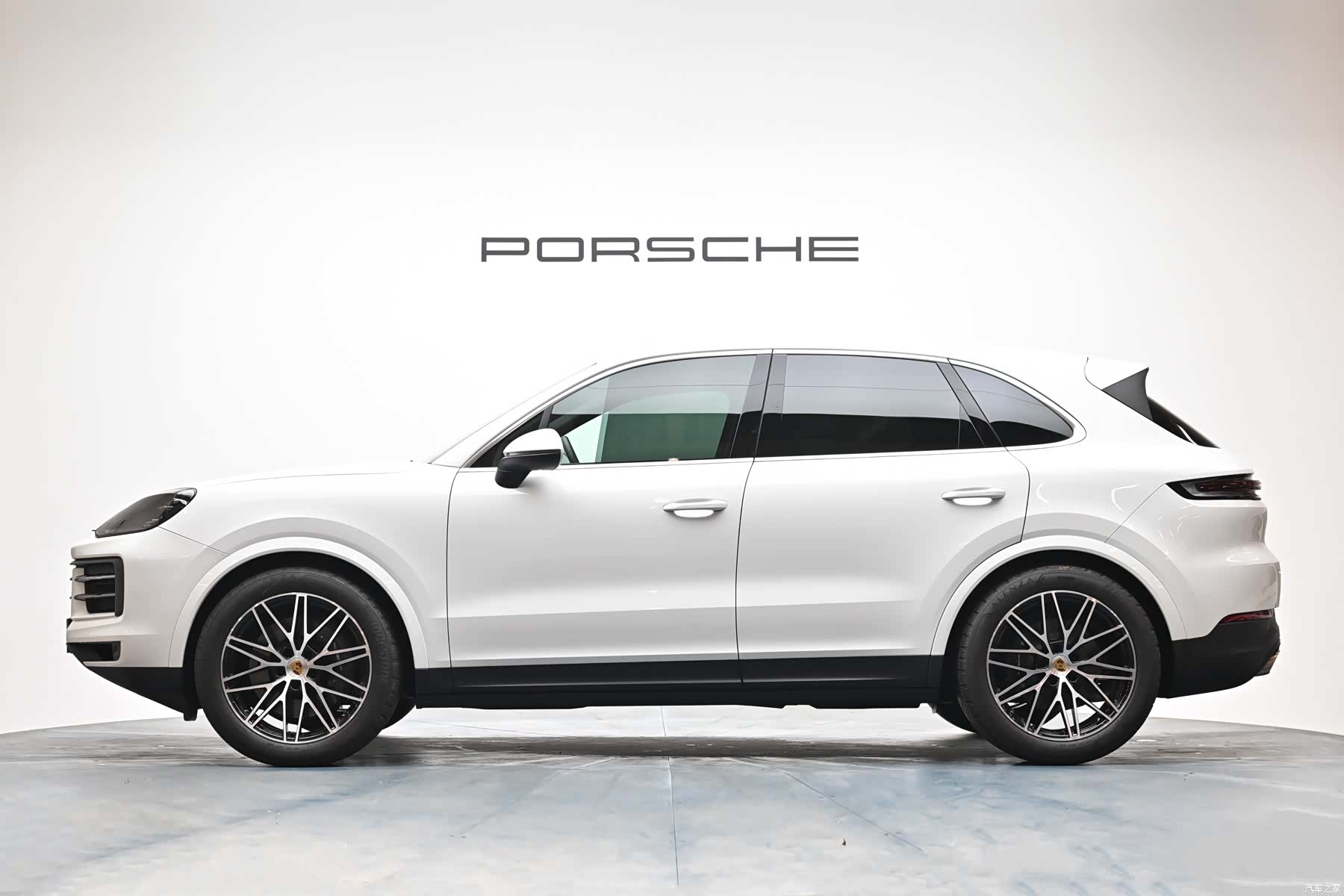 Porsche Cayenne, 2024 3