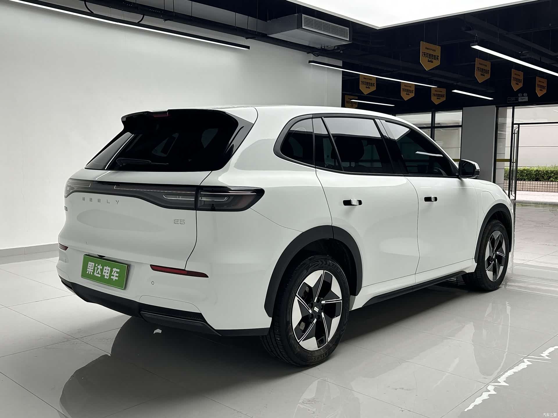 Geely Galaxy E5, 2025 все фото