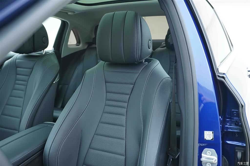 Mercedes-Benz E-Class, 2022 12