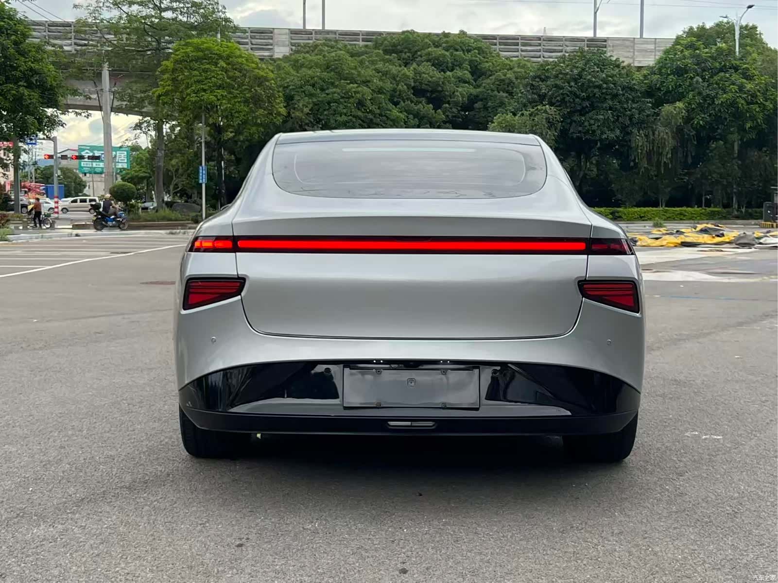 Xpeng P7, 2021 8