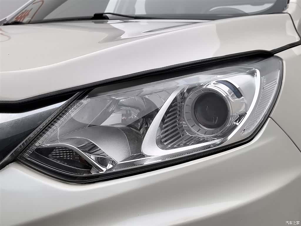 BAIC X35, 2016 7