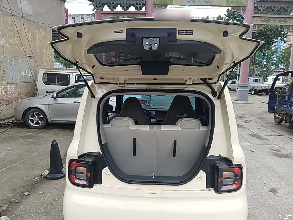 Geely Panda, 2025 19