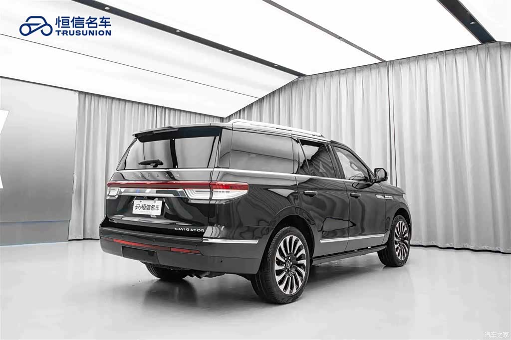 Lincoln Navigator, 2024 все фото