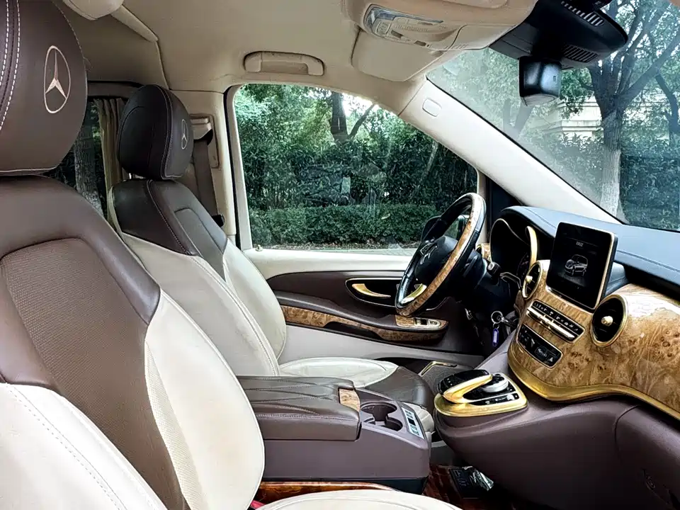 Mercedes-Benz V-class