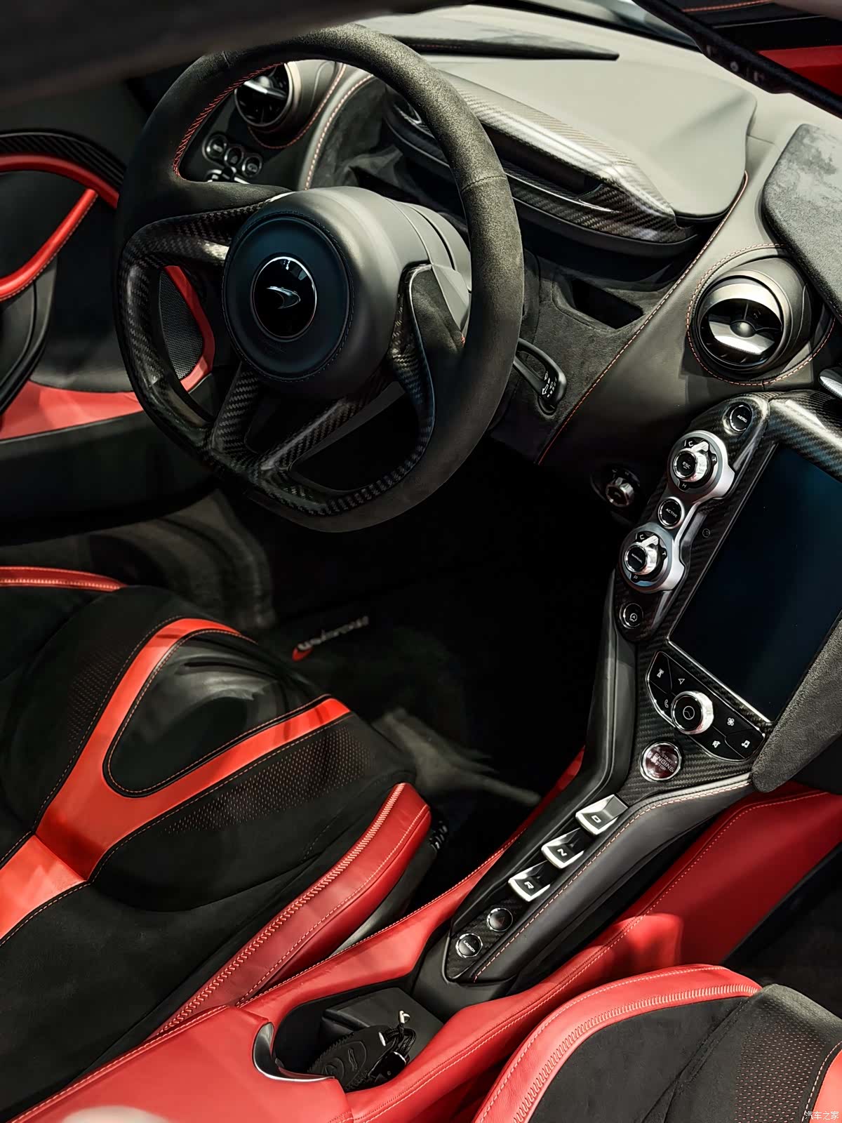 McLaren 720S, 2019 16