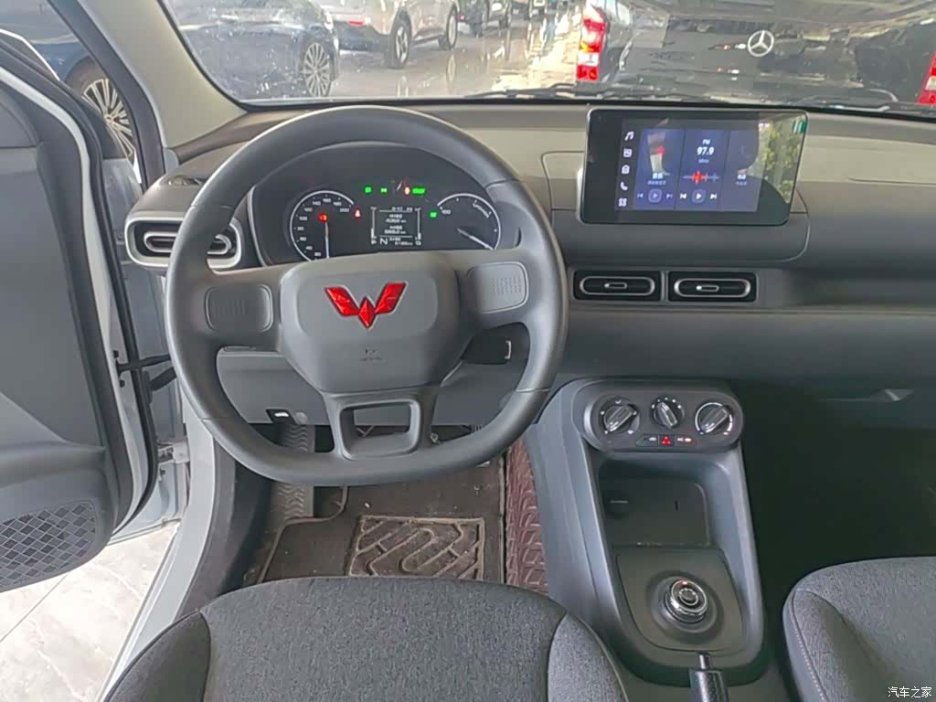 Wuling Hongguang, 2025 11