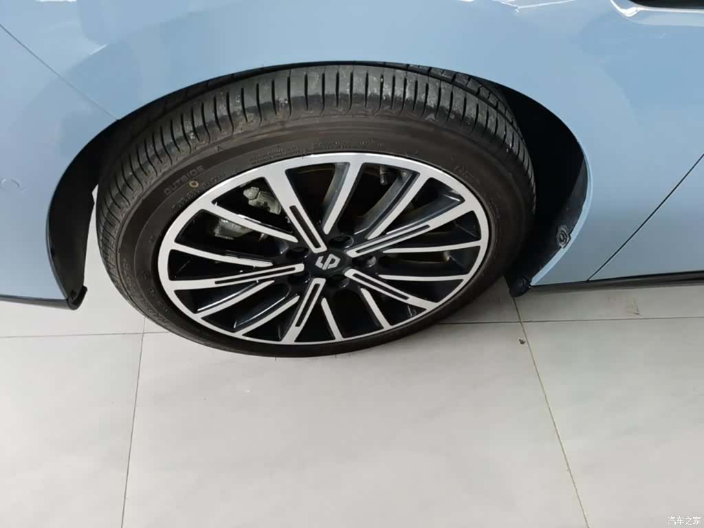 Leapmotor B01, 2025 23