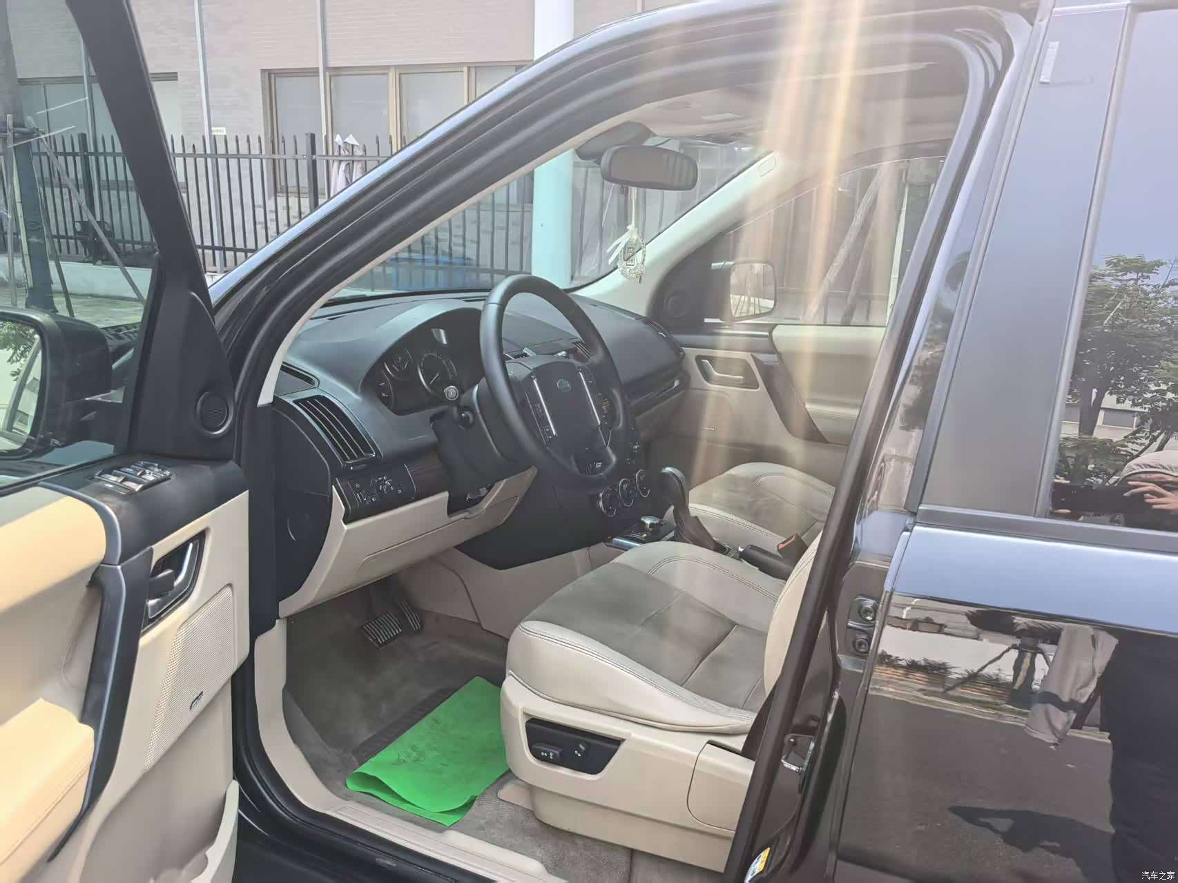 Land Rover Si4, 2012 4