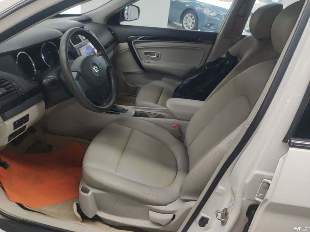 DongFeng A60, 2015 15