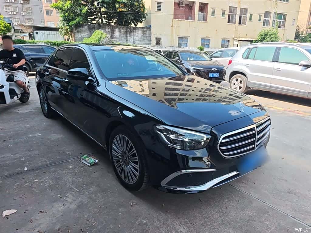Mercedes-Benz E-Class, 2023 4