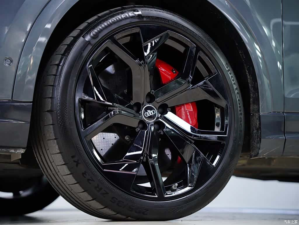 Audi Q8, 2021 23