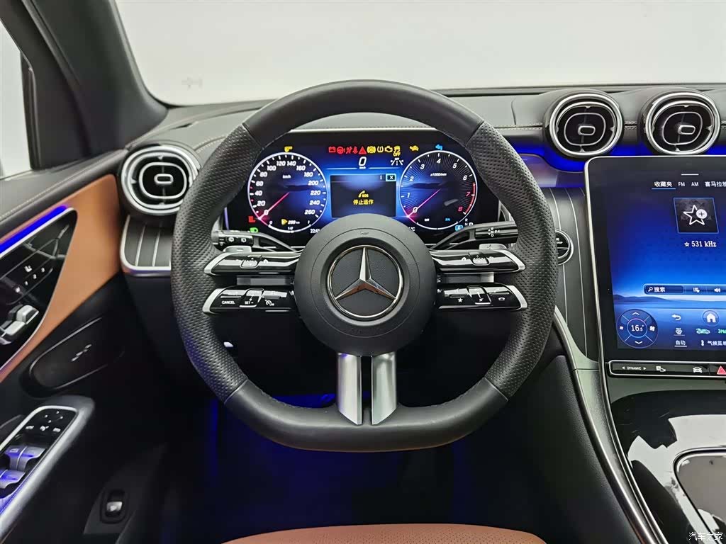 Mercedes-Benz GLC, 2023 11