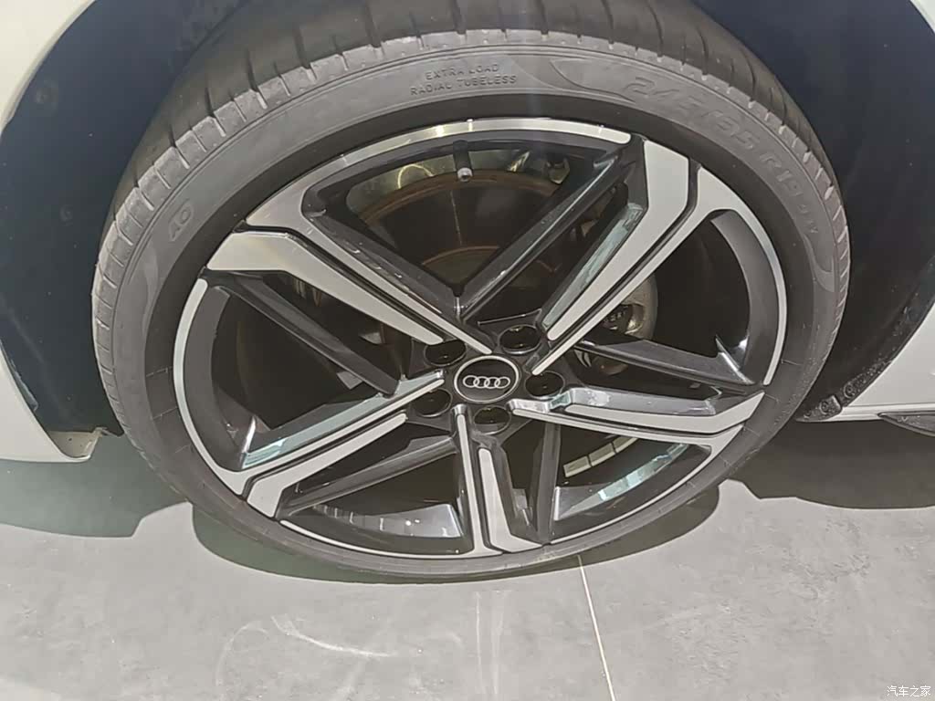Audi A4L, 2024 23